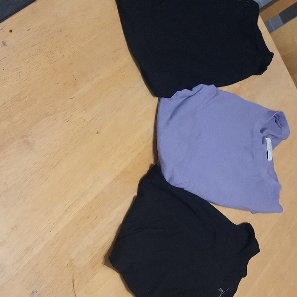 Urban Heritage Black and Purple Short Sleeve Tees - Picture 1 of 6